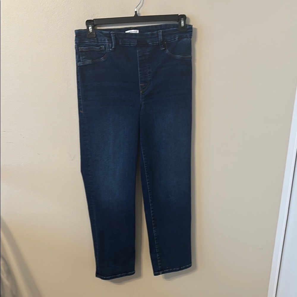 Good American Straight Leg Pull On Style Jeans